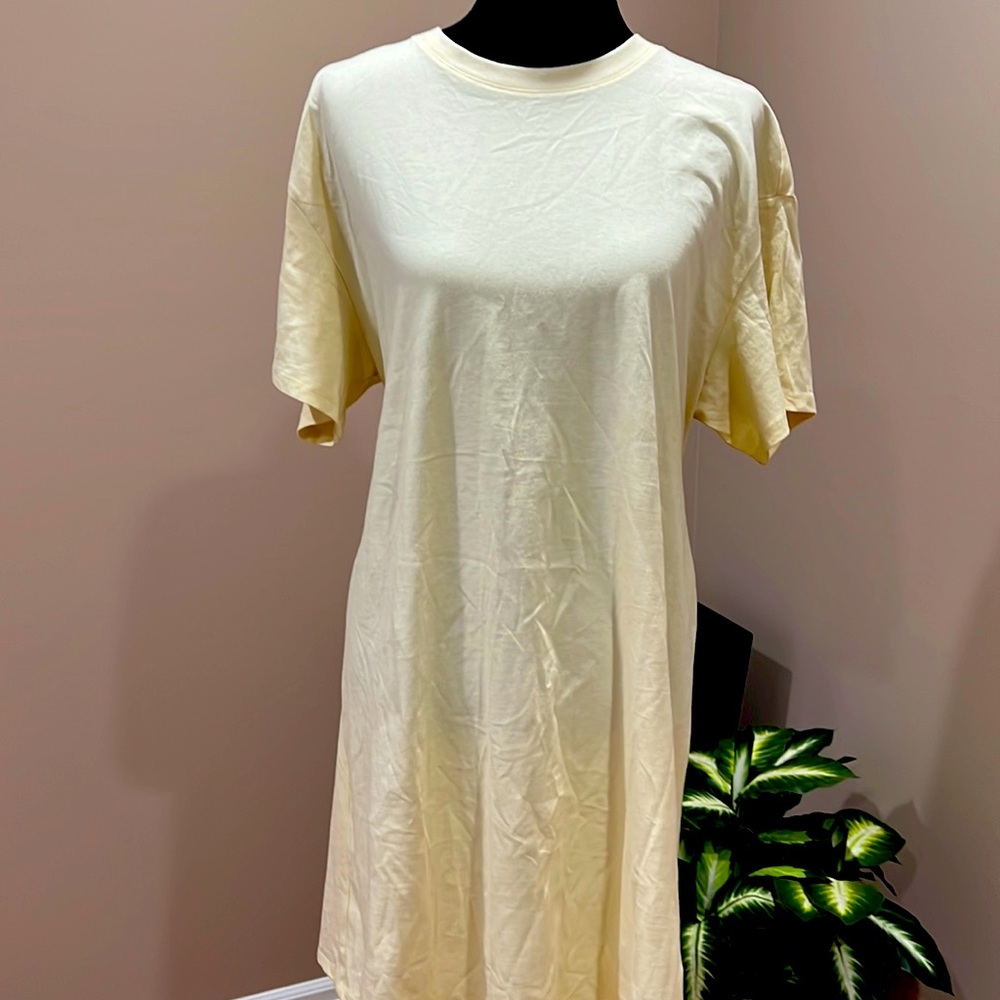 (R) NWT 💙 T-Shirt Dress